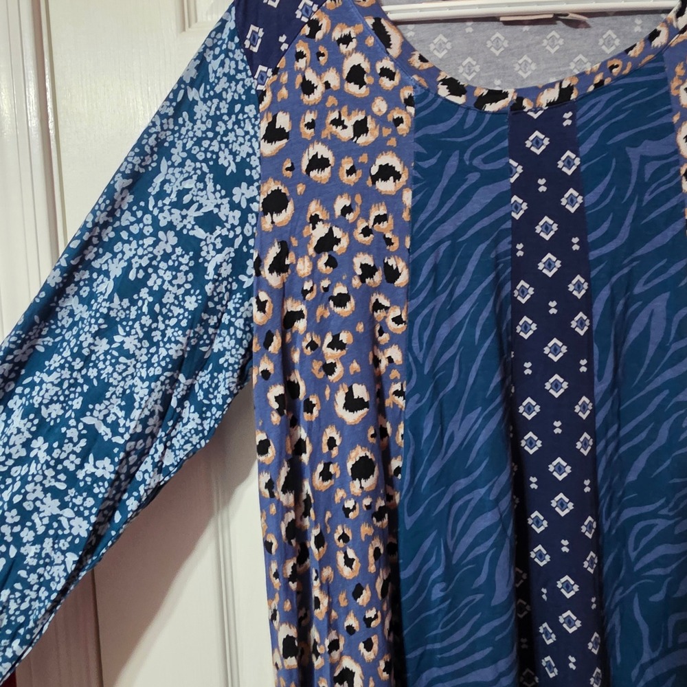 LOGO Lori Goldstein Women 1X Tunic Blue Patchwork Mixed Print Long Sleeve Boho - Picture 5 of 5